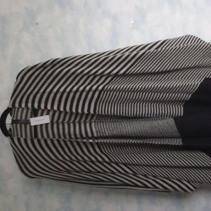 Black and white striped wrap
